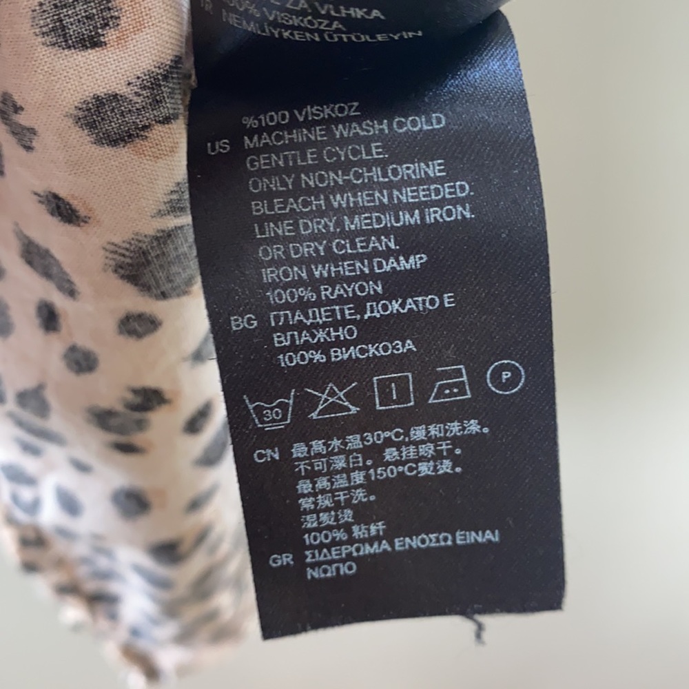 h&m divided cheetah print tank top size 8 / medium - Picture 4 of 4